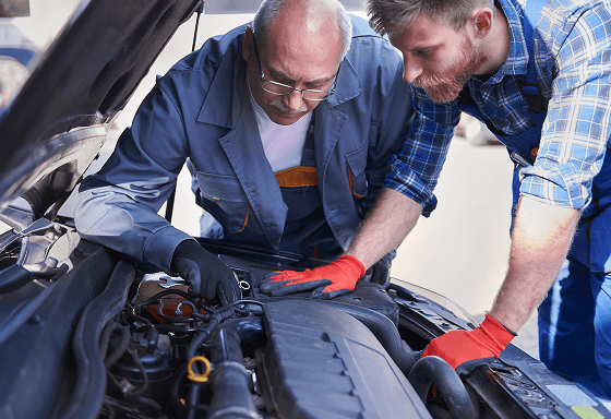 Revline Auto Repair AC and heater service technician in Houston TX